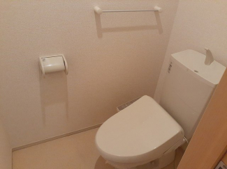 シンプルで使いやすいトイレです