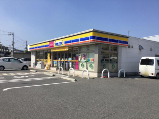 ミニストップ堺津久野町店まで305m