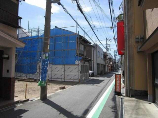 現地を含む前面道路です。前面道路は公道約４ｍです。