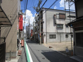 現地を含む前面道路です。前面道路は公道約４ｍです。