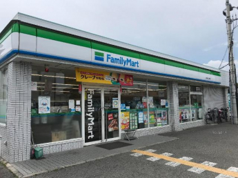 ファミリーマート尼崎元浜町店まで527ｍ