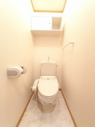 ゆったりとした空間のトイレです