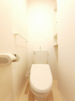 ゆったりとした空間のトイレです