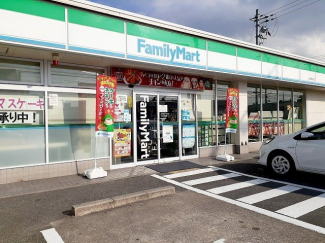 ファミリーマート三木末広店まで220m