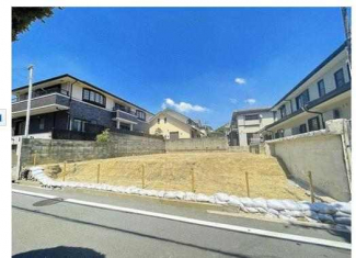 更地　南西向き　整形地　建築条件なし売り土地