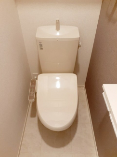 清潔感のあるトイレです