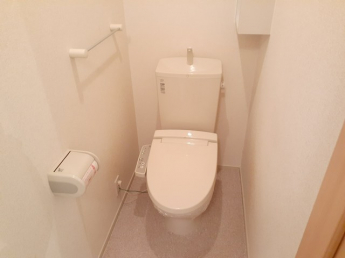 ゆったりとした空間のトイレです