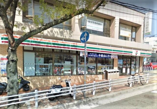 セブンイレブン神戸育英高校南店まで499m