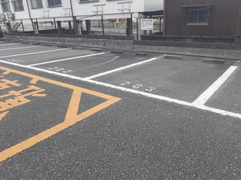 【駐車場】