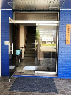 阪堺線「大小路」駅前・原田総合経営ビルの画像