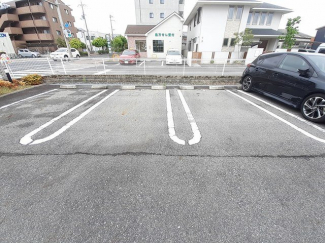 車をお持ちの方に嬉しい駐車場付きの物件です