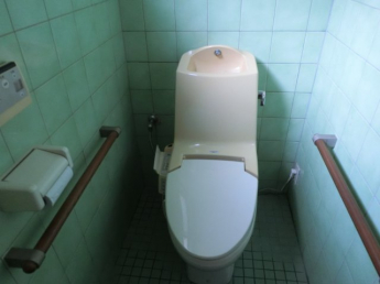 シンプルで使いやすいトイレです