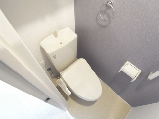 シンプルで使いやすいトイレです