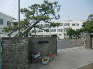 山田小学校まで1700m