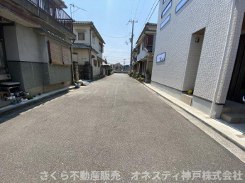 前面道路、公道幅員約5.9ｍ