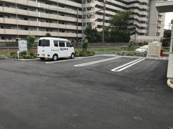 【駐車場】