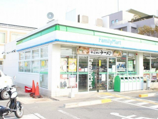 ファミリーマート狭山市役所前店まで184m