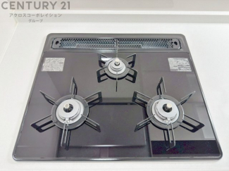 多数の調理器具を同時に使用でき、料理の効率化が可能。省エネで節約になり、様々な料理スタイルに適応できます。また、火力調整が独立しており、手入れや掃除もしやすく、今よりもっとお料理が楽しくなるかも。
