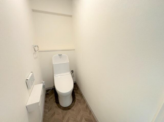 【リフォーム済】トイレは温水洗浄付き便座に交換し、天井や壁、