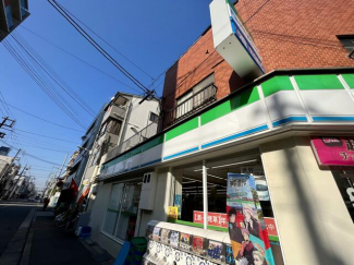 ファミリーマート波除二丁目店まで145m