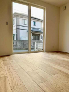 松山市古三津３丁目の新築一戸建ての画像