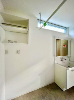 松山市古三津３丁目の新築一戸建ての画像