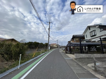 前面道路です。