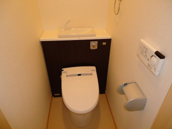 清潔感のあるトイレです