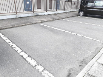 駐車場に車を止められます