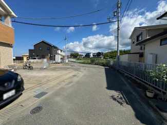 前面道路です