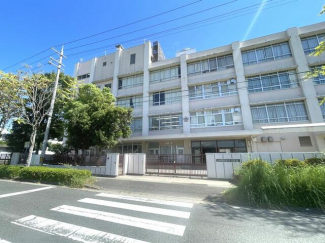 池尻小学校まで380m