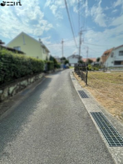 【前面道路含む現地写真】