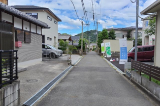 【前面道路含む現地写真】