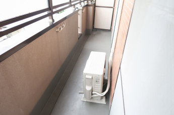 外からの目が気にならないバルコニーで洗濯物が干せます