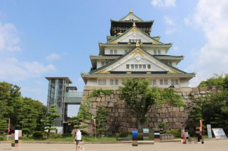 大阪城公園まで約８８０ｍ（徒歩１１分）です。