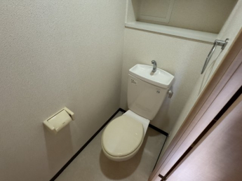 シンプルで使いやすいトイレです