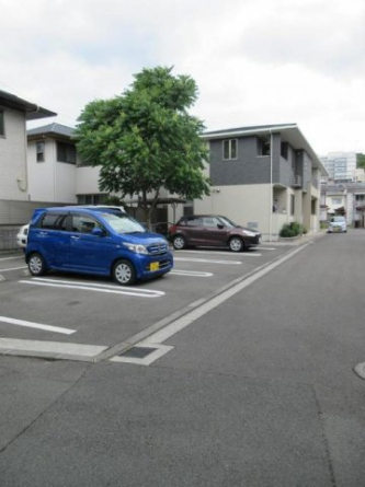 駐車場に車を止められます