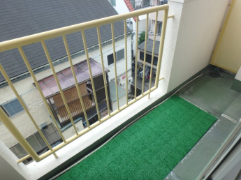お洗濯にも便利なバルコニー付き