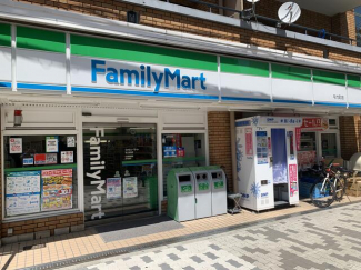 ファミリーマート与力町店まで218m