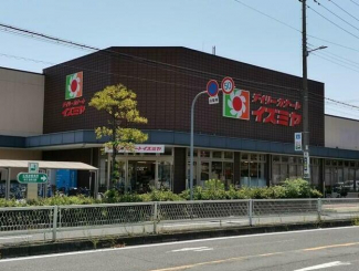 デイリーカナートイズミヤ岸里店まで544m