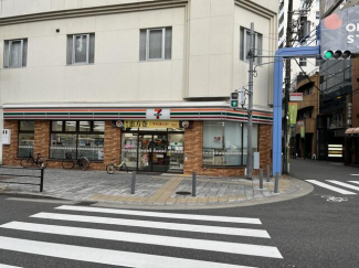 セブンイレブン大阪北堀江２丁目店まで74m