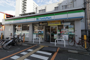 ファミリーマート 浪速敷津東店まで134m