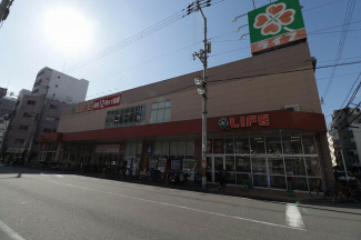 ライフ大国町店まで450m