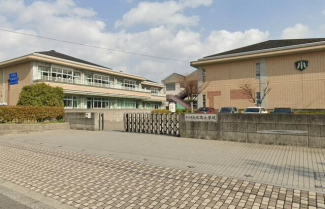 松山市立双葉小学校まで290m