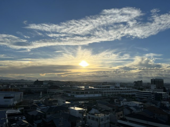 日の出と夕日がきれいに見えます