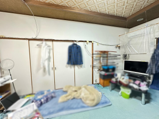 母屋の洋室です