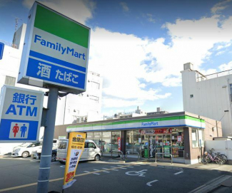 ファミリーマート　堺中之町東店まで300m