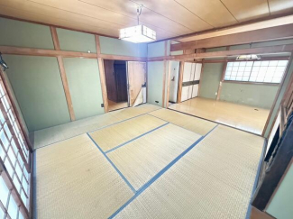 夏はお昼寝場所、冬はコタツでみんなが集まる場所♪