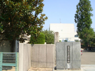 四国中央市立中之庄小学校まで85m