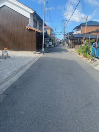 【前面道路含む現地写真】